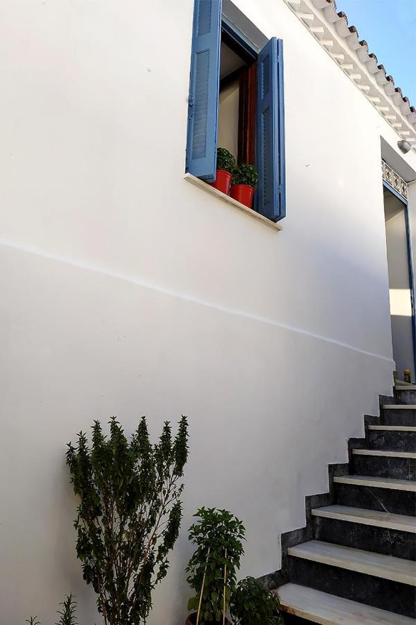 Ariadne,Traditional Apartment In Centre Of Poros Poros Town 外观 照片